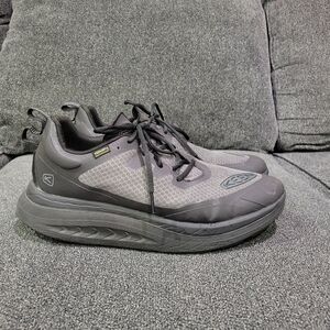 Keen Men's WK400 Triple Black Walking Shoes 1028026 Size 10.5